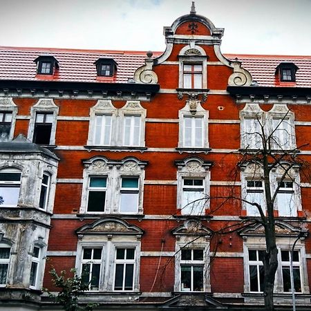Art Mieszkanie Blisko Dworca Pkp Walbrzych Miasto Exteriör bild