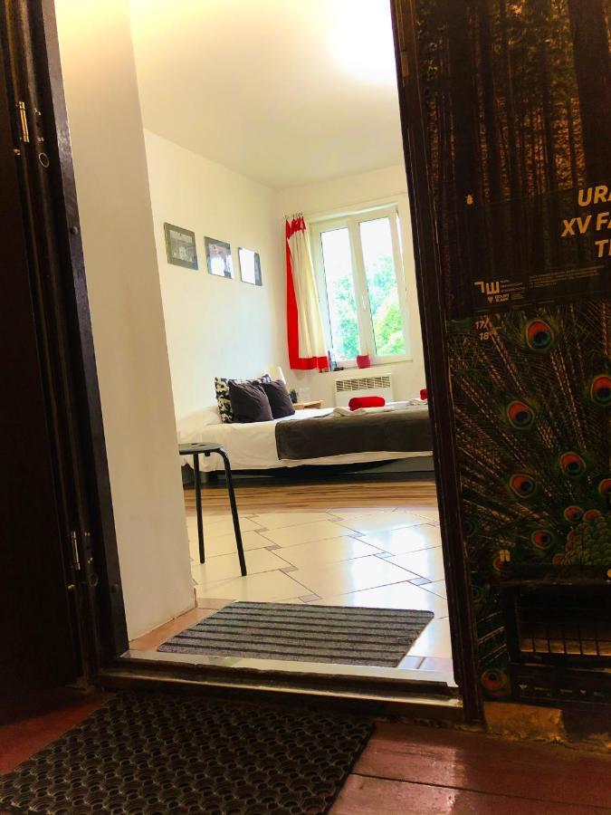 Art Mieszkanie Blisko Dworca Pkp Walbrzych Miasto Exteriör bild
