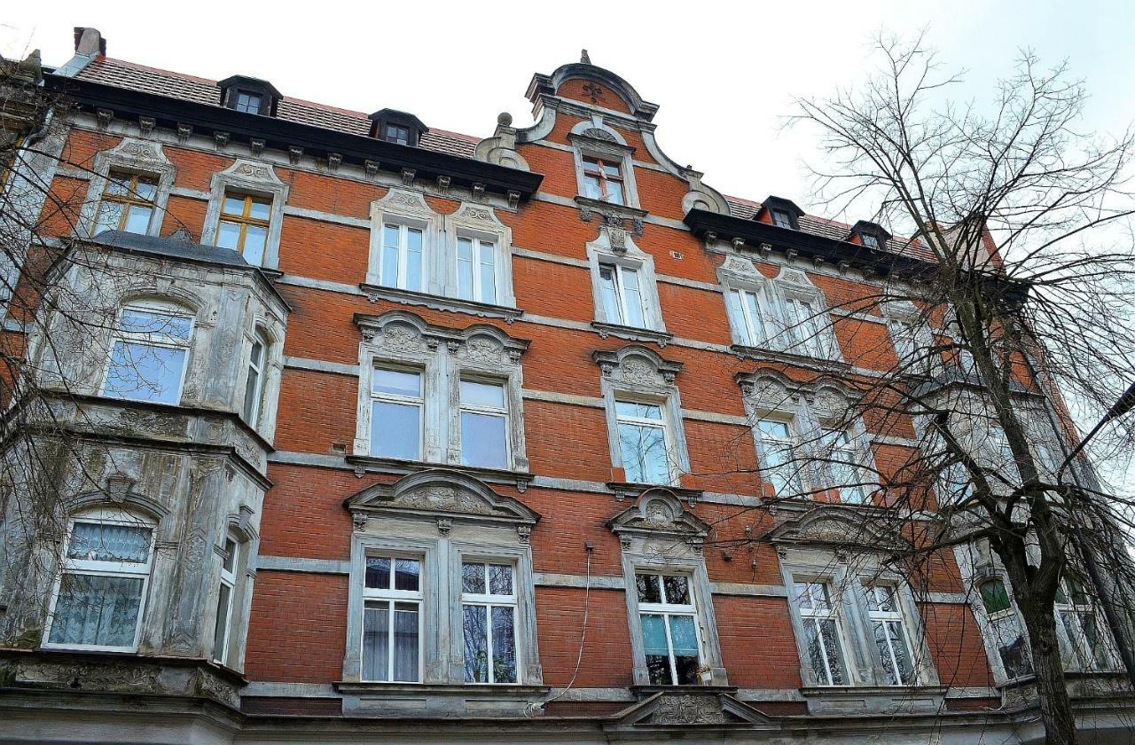 Art Mieszkanie Blisko Dworca Pkp Walbrzych Miasto Exteriör bild